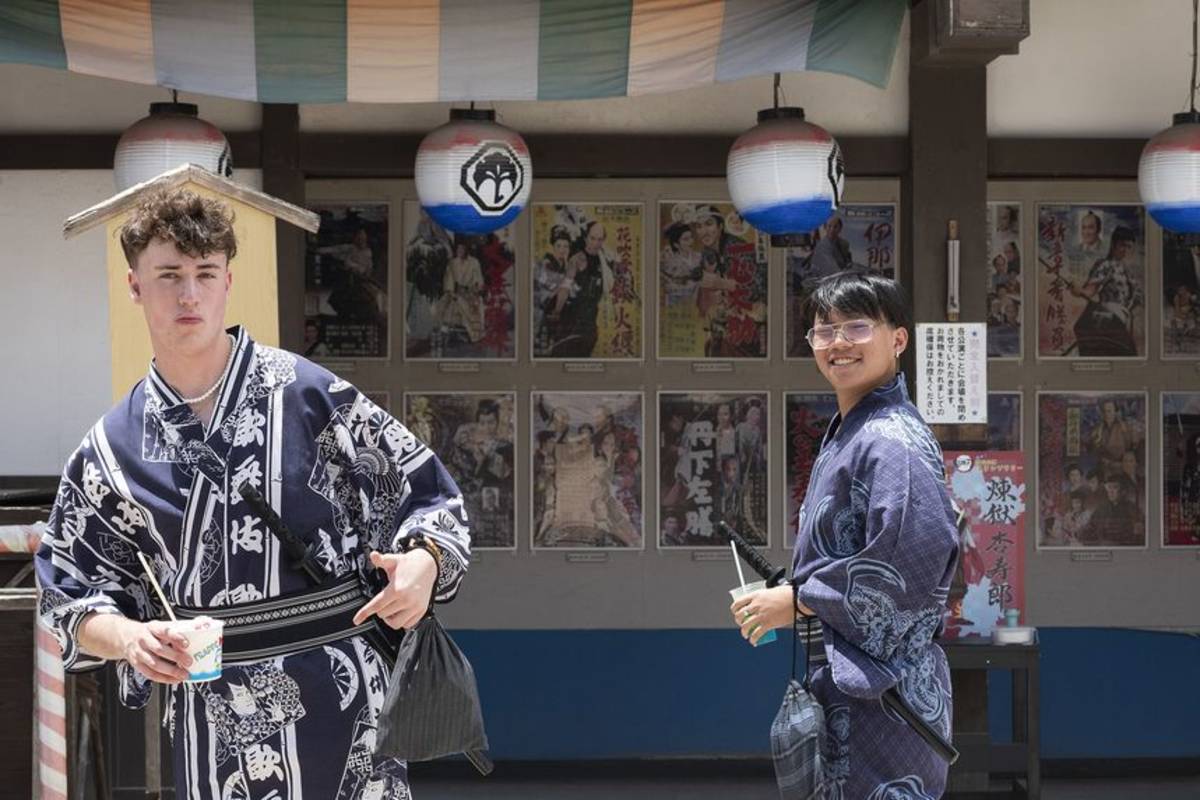 Students in Tokyo wearing kimonos