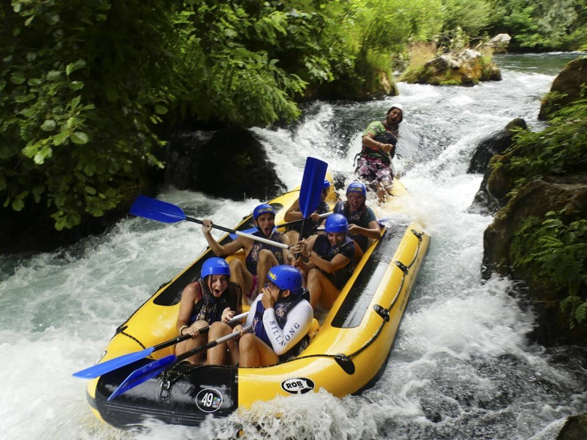 students rafting