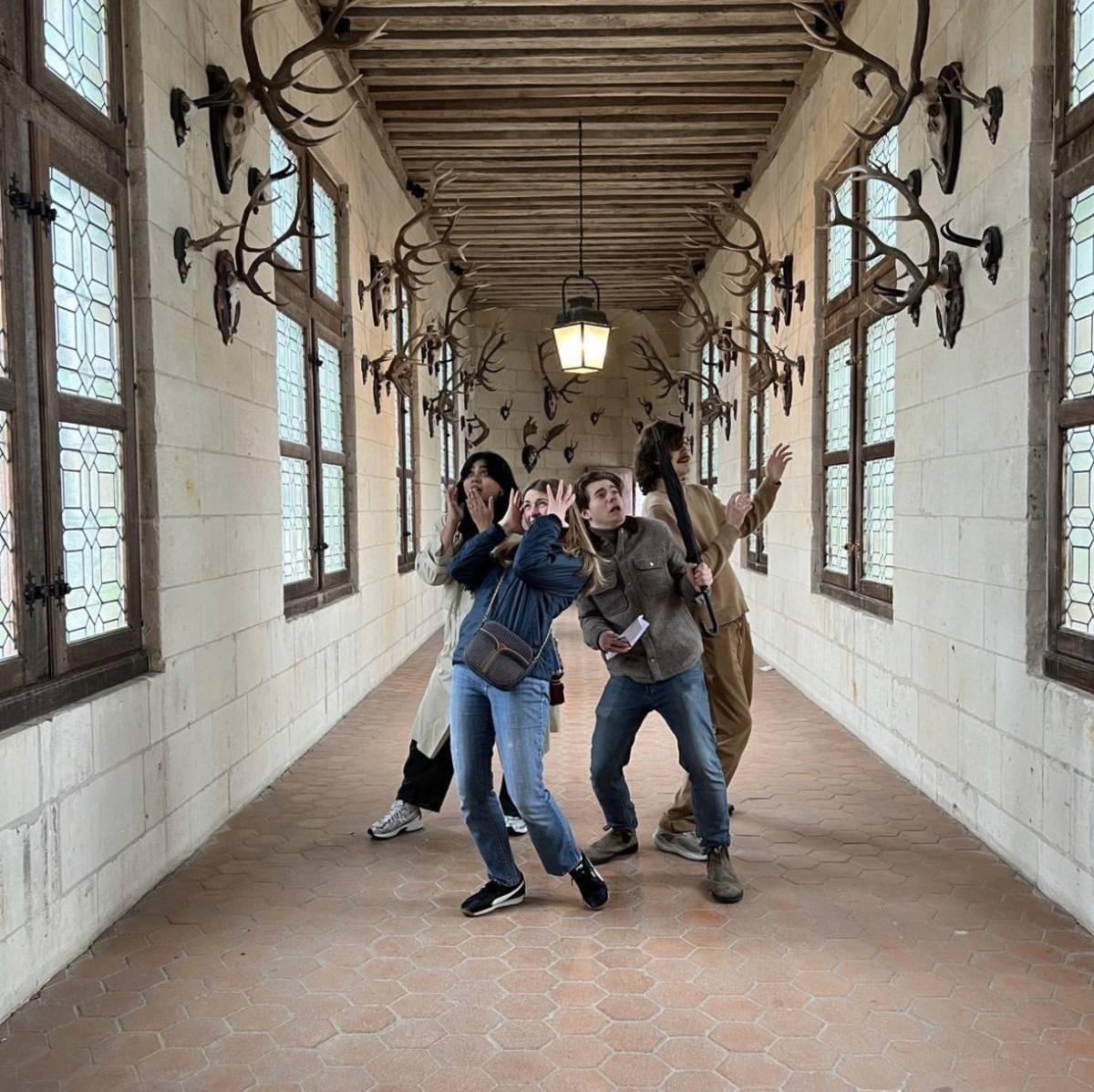 Students visit the châteaux of the Loire Valley.
