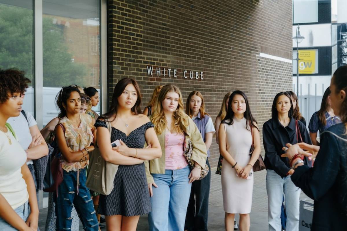 Students visiting White Cube