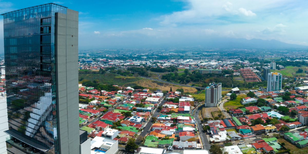 Study Abroad in Costa Rica (Universidad LCI Veritas)