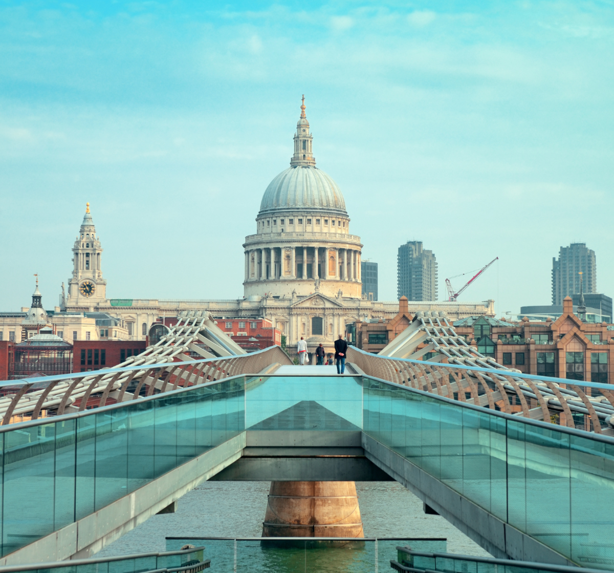 Study Abroad in England (Richmond American University)