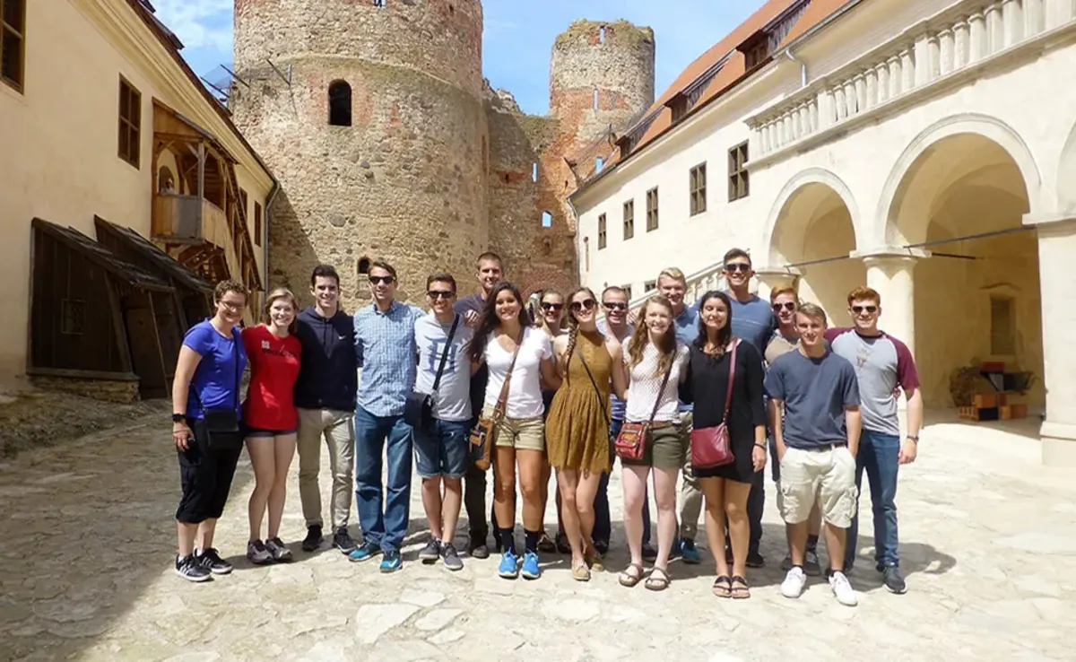 SUMMER INTENSIVE RUSSIAN LANGUAGE 5-WEEK PROGRAM 