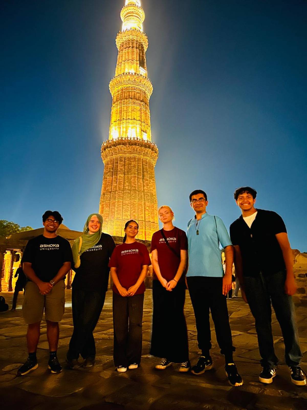 Summer Students in Delhi for group excursion 