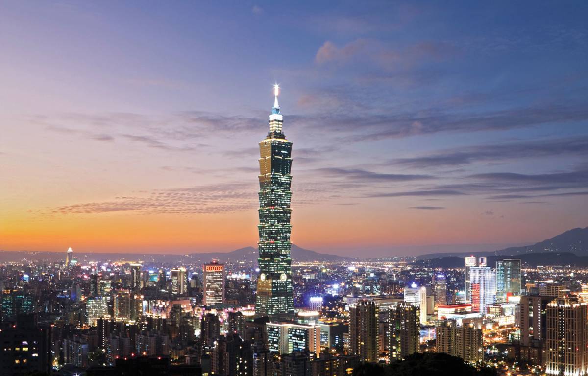 Taipei skyline with Taipei 101 tower, a hub for TEFL teaching opportunities in Taiwan
