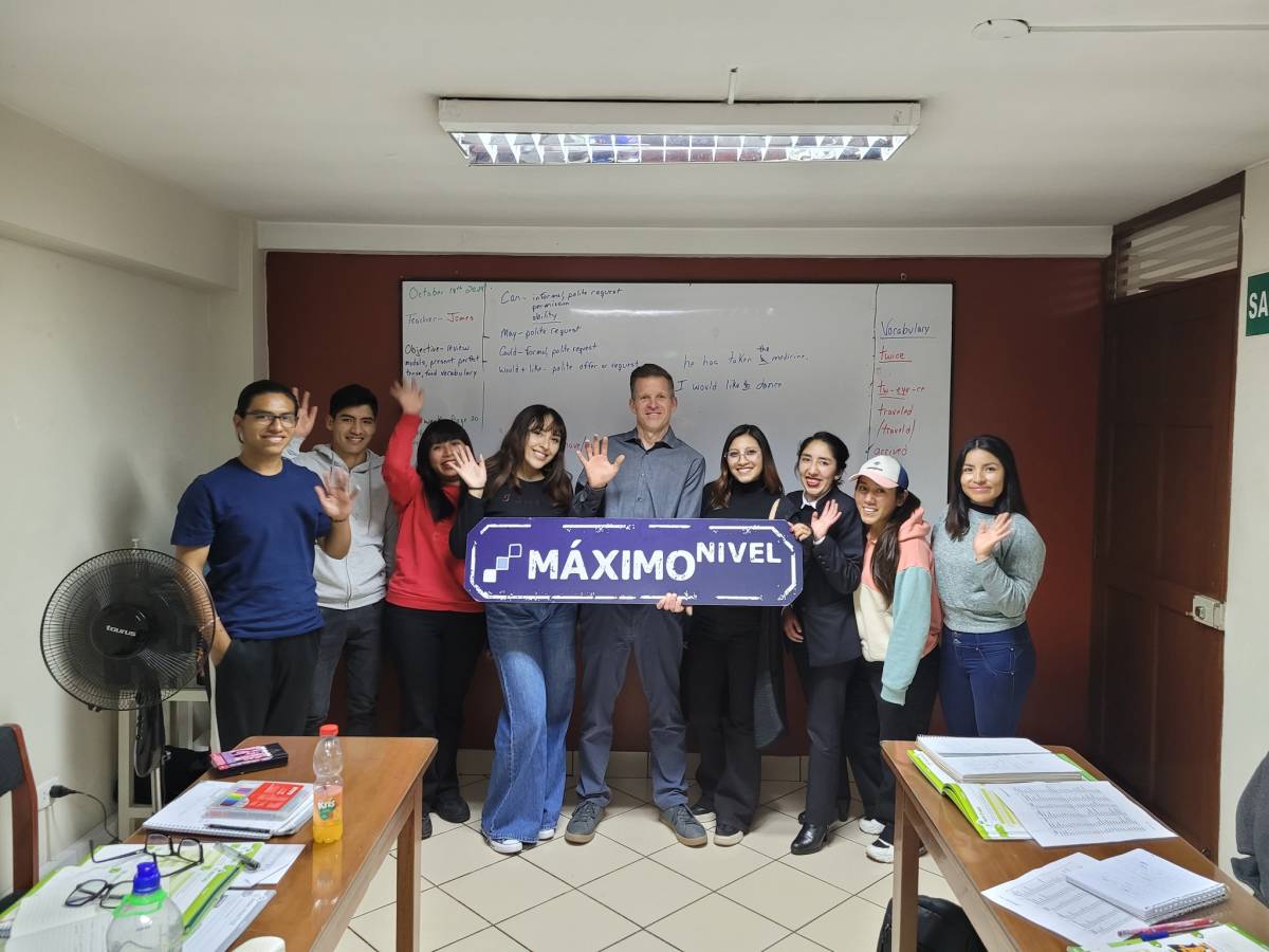 Teaching at Maximo Nivel Peru