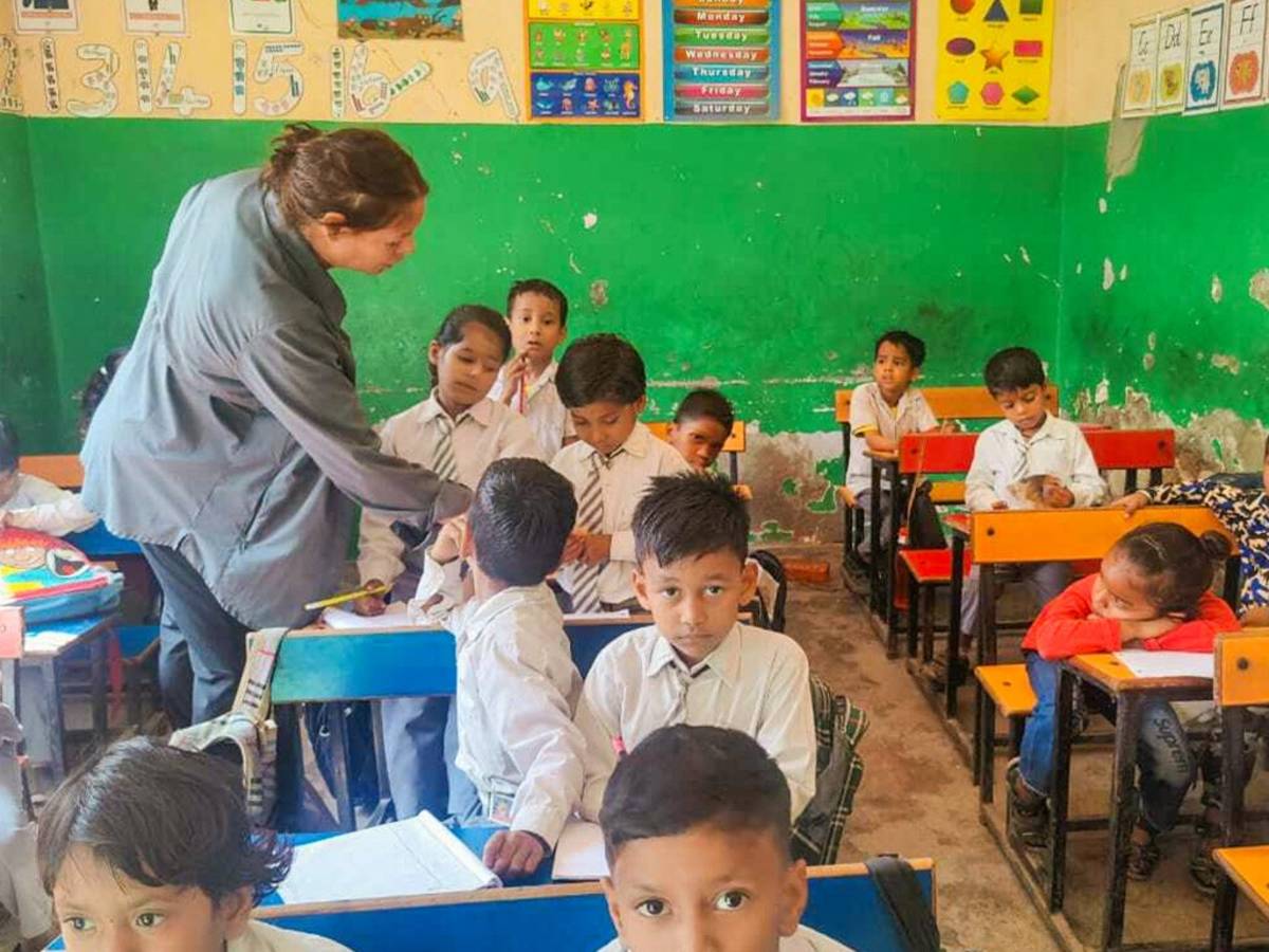 teaching english in india with IVHQ