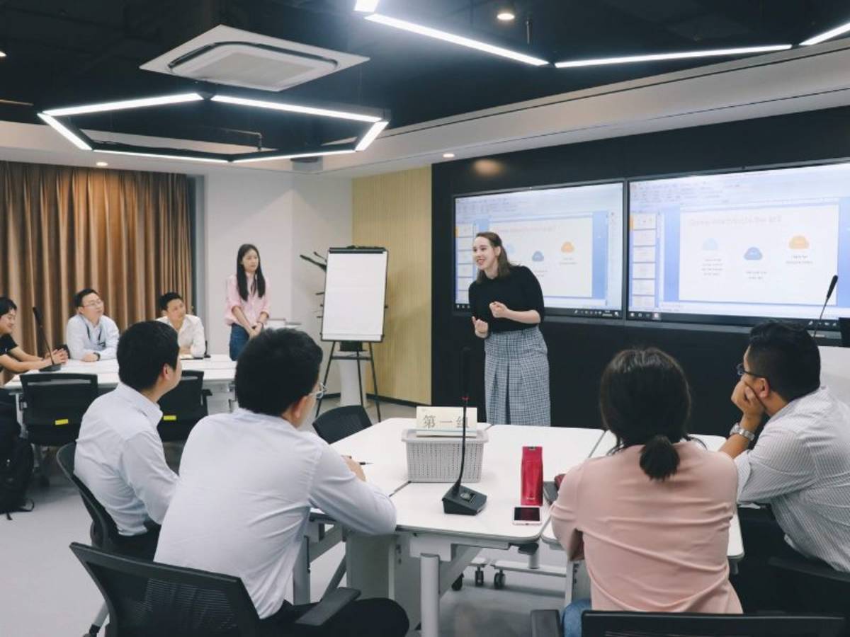 Teaching English to Business Professionals