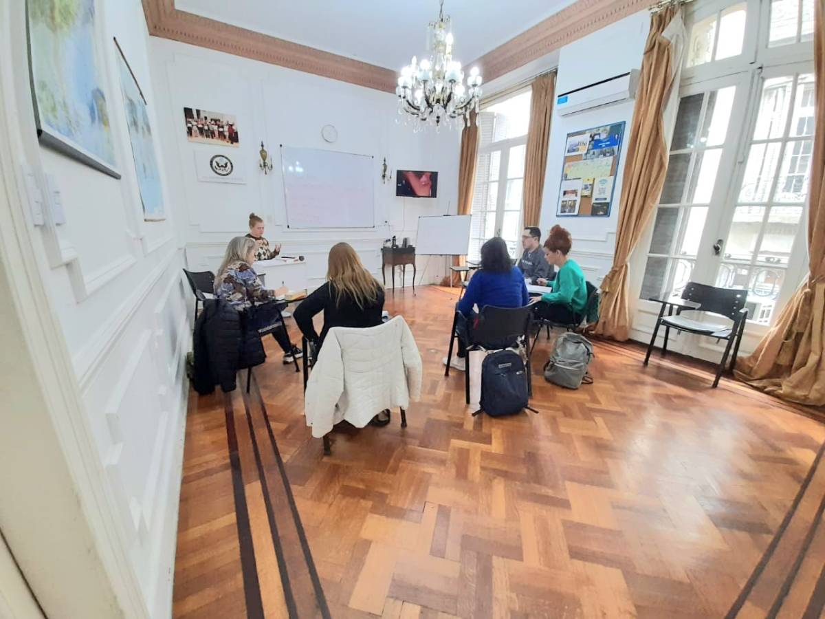 teaching English to native Spanish speakers from Argentina and Latin America
