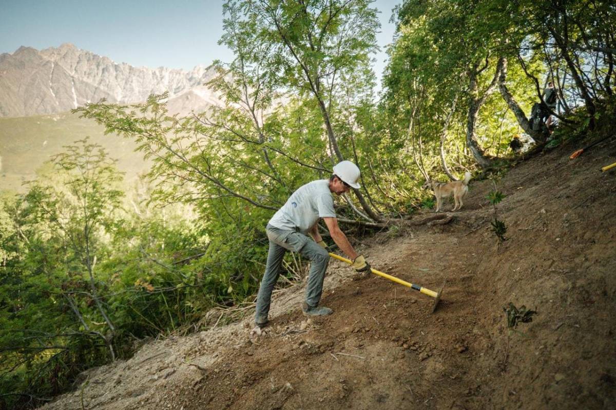 Trailbuilding
