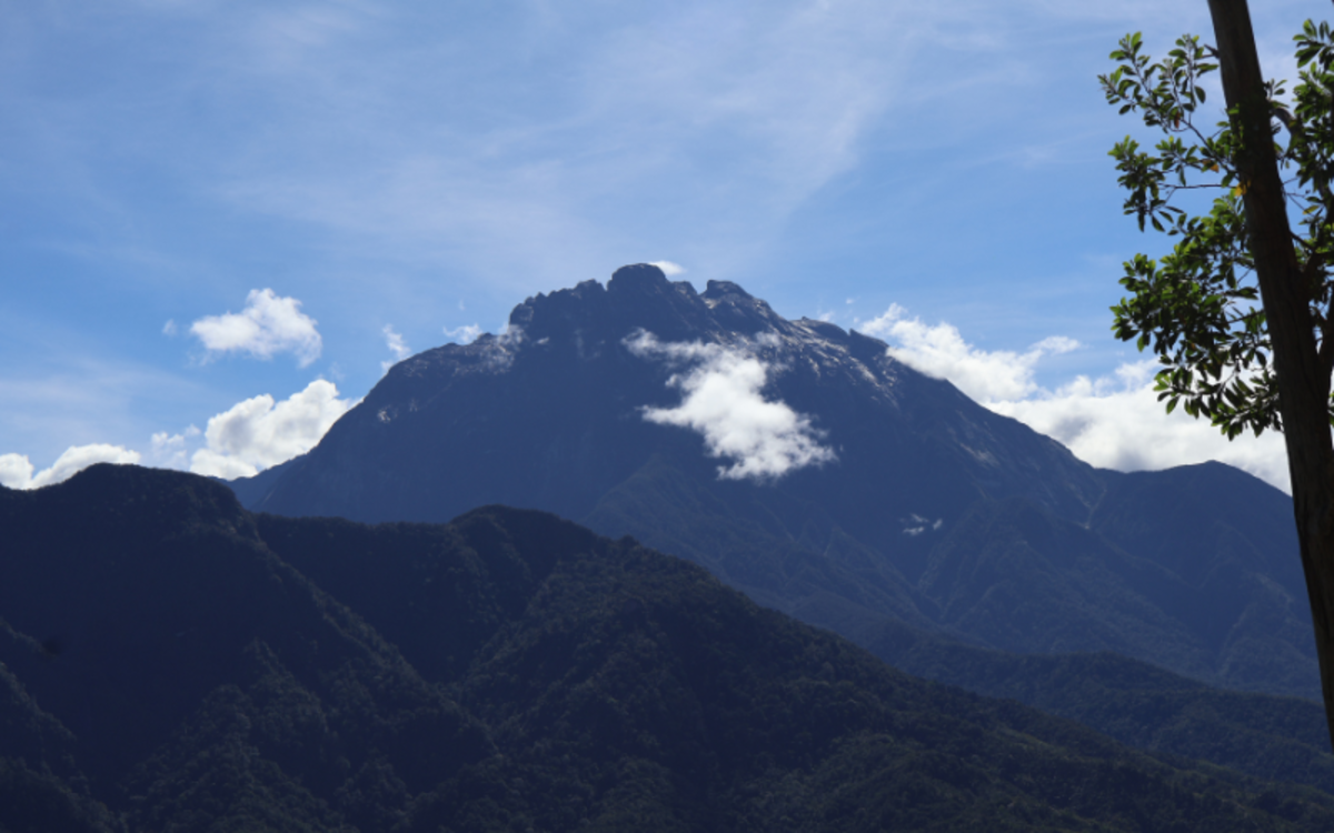 Volunteer in Borneo - mountain view