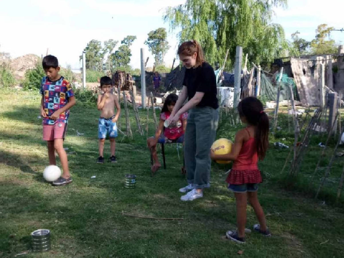 volunteer working with children in the program