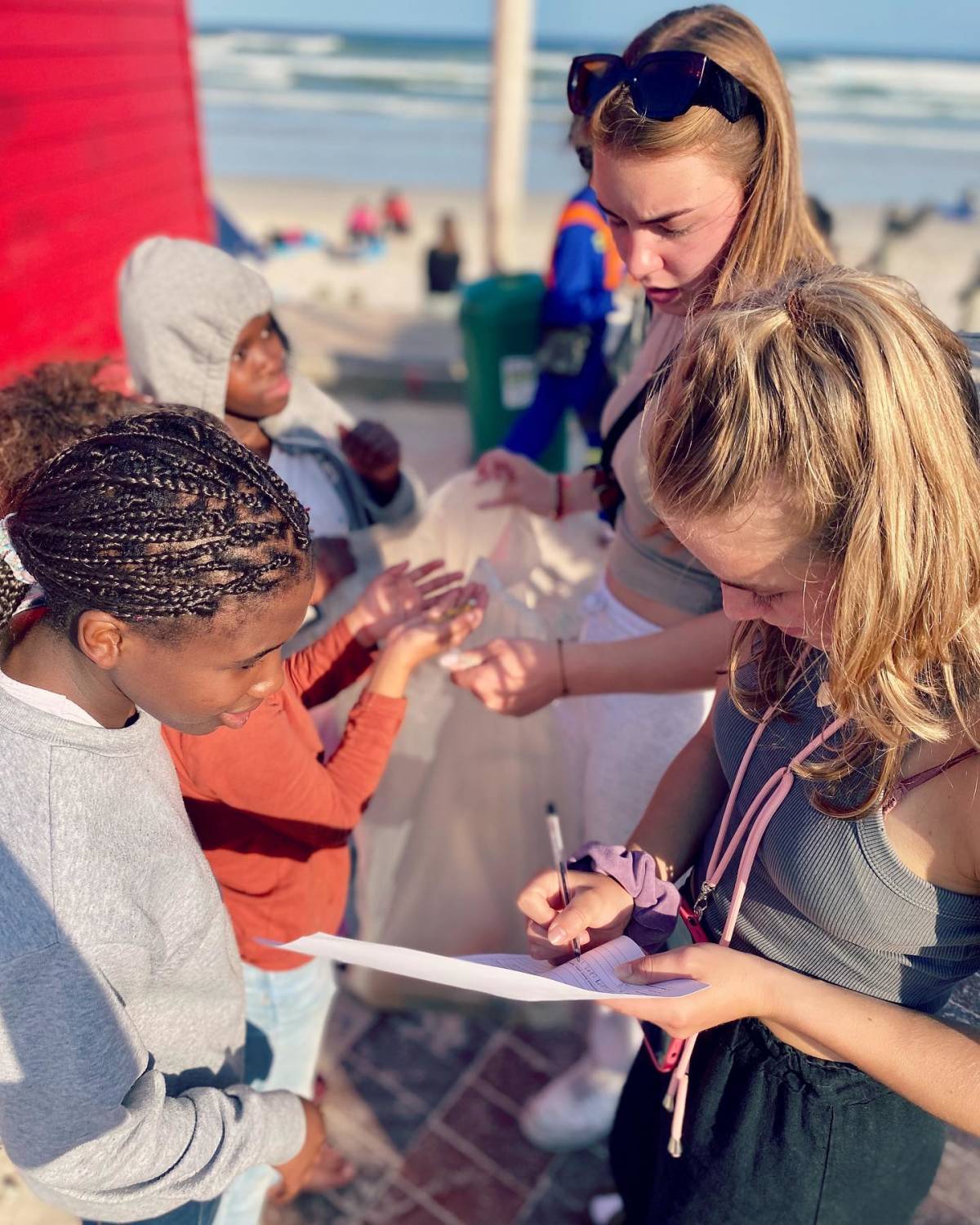 volunteers in Africa with Surfpop