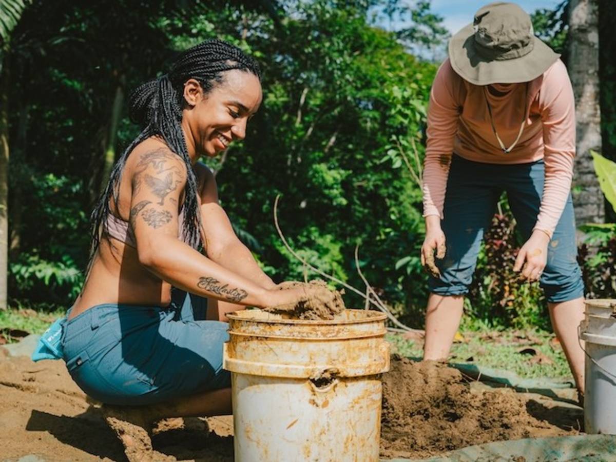 Working on a sustainable farm in Costa Rica