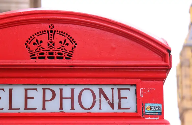 red telephone booth