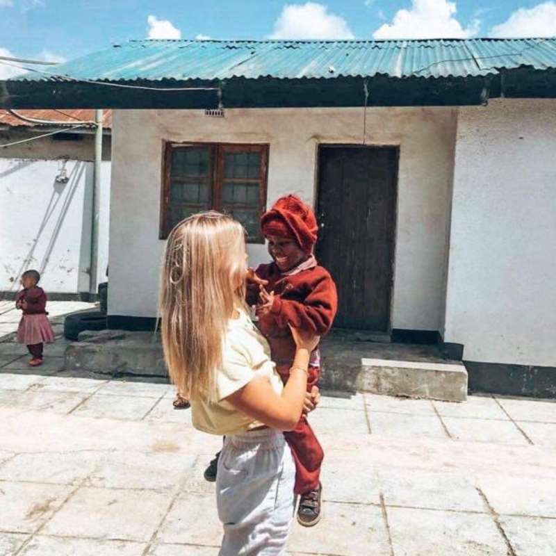 Volunteer in Tanzania with IVHQ