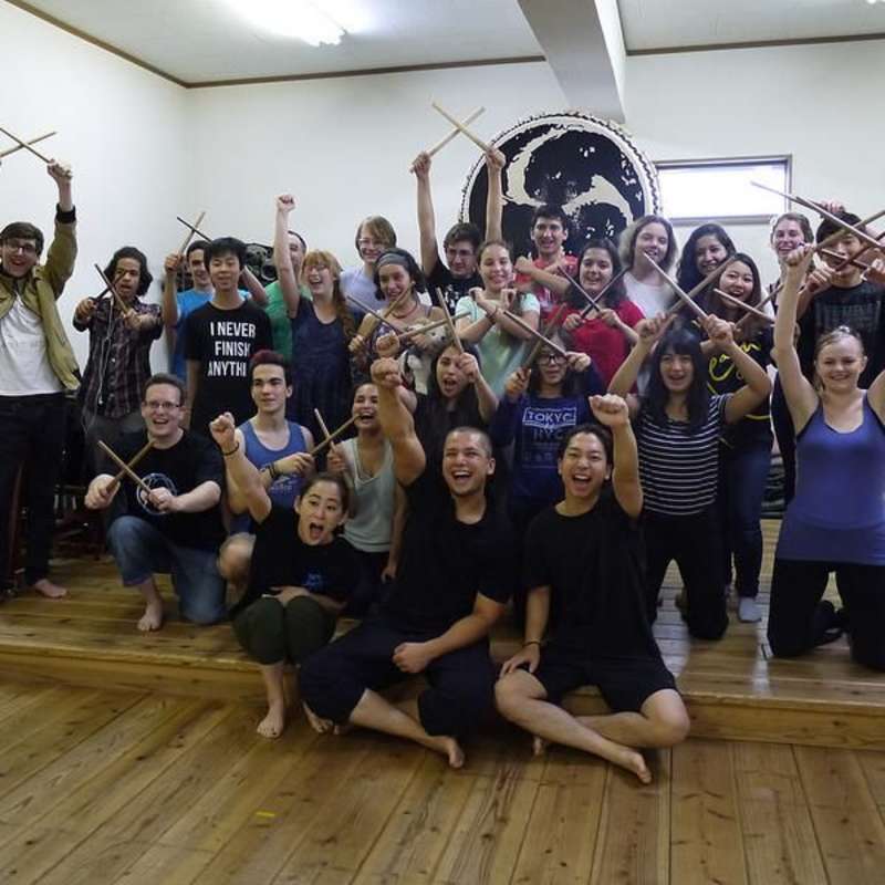 Make international friends during a language camp in Japan