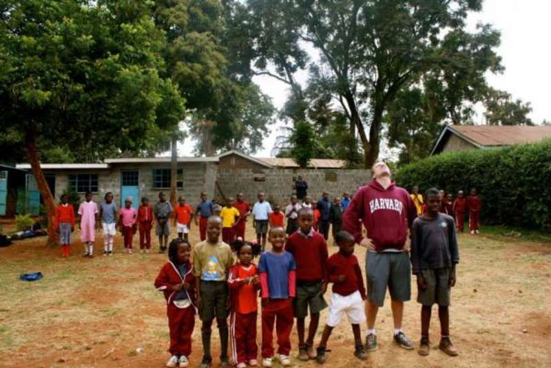Teaching and Assisting in Schools in Mombasa, Kenya — photo 3