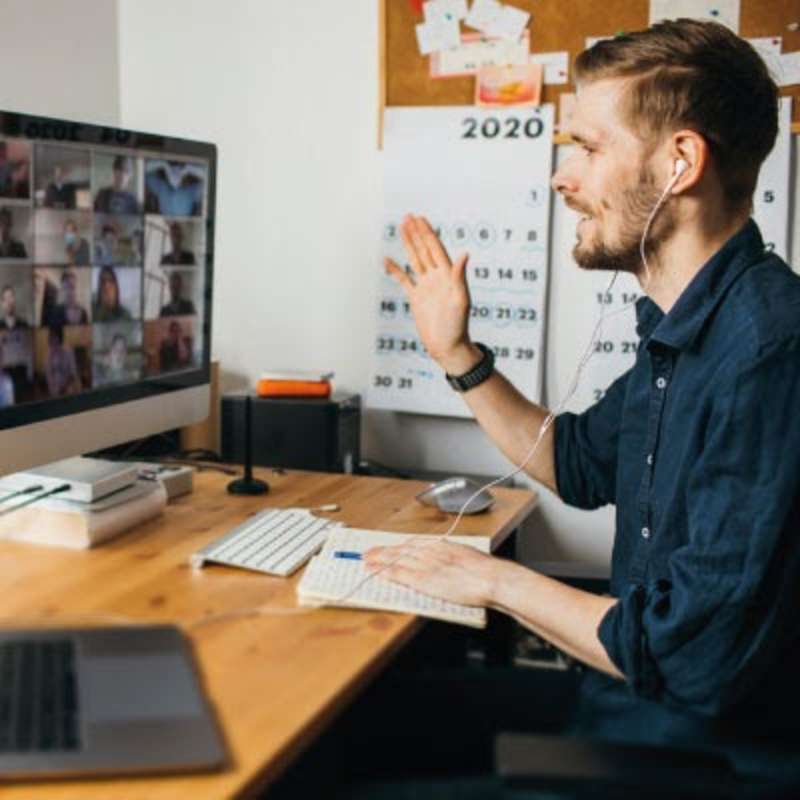 A TEFL teacher with his virtual students