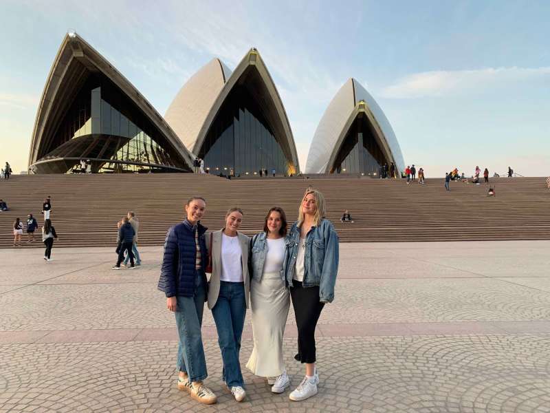 AIFS Abroad participants at the iconic Sydney Opera House