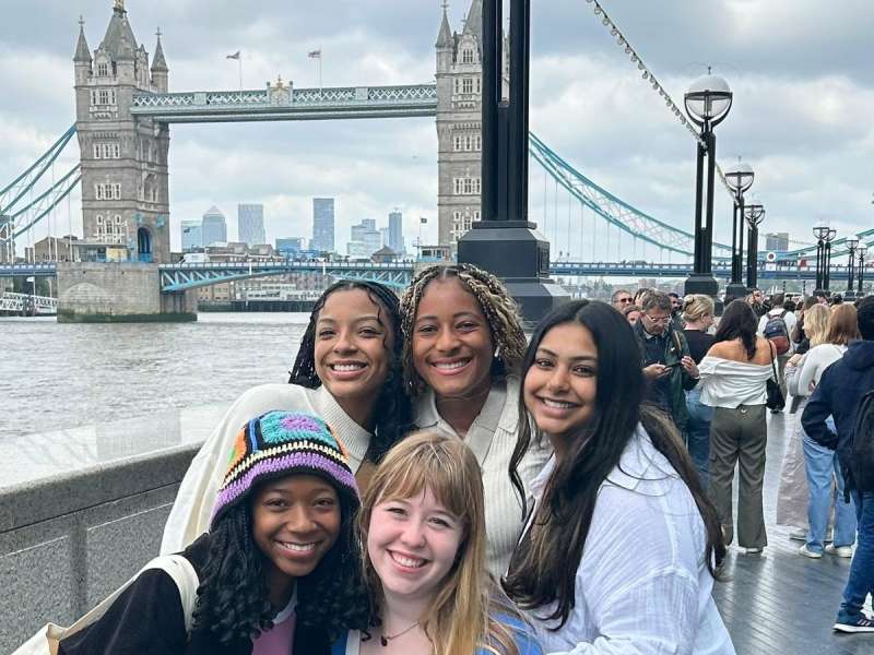 AIFS Abroad study abroad students in London, England