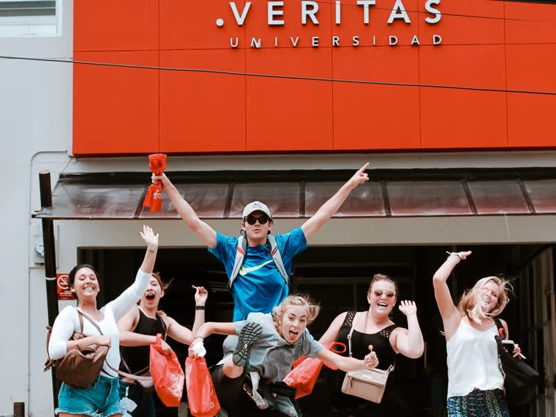 AIFS Abroad study abroad students in San José, Costa Rica