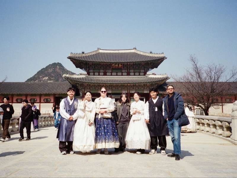 AIFS Abroad study abroad students in Seoul, South Korea