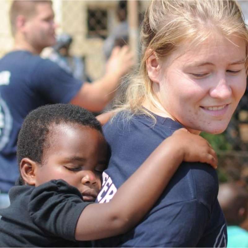 Assist teachers in Hout Bay provide quality education to preschoolers.