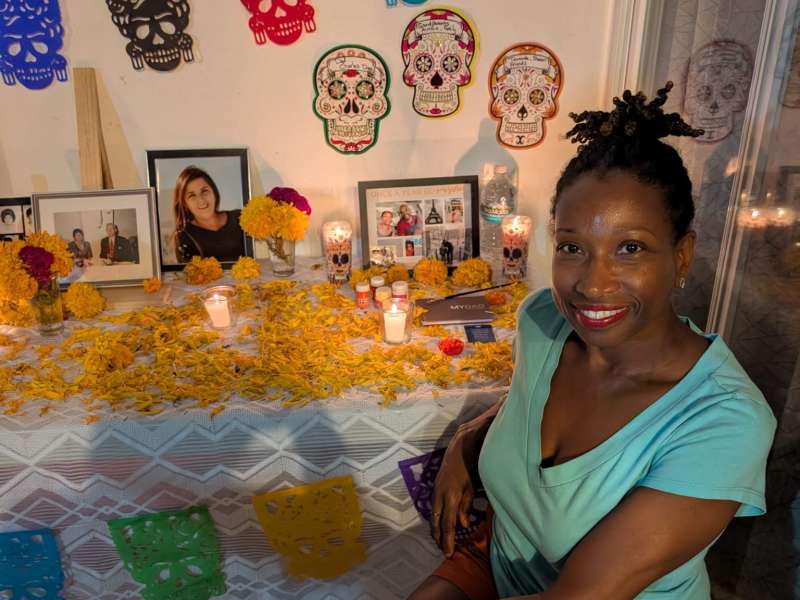 Authentic Day of the Dead Ofrenda Experience in Mexico