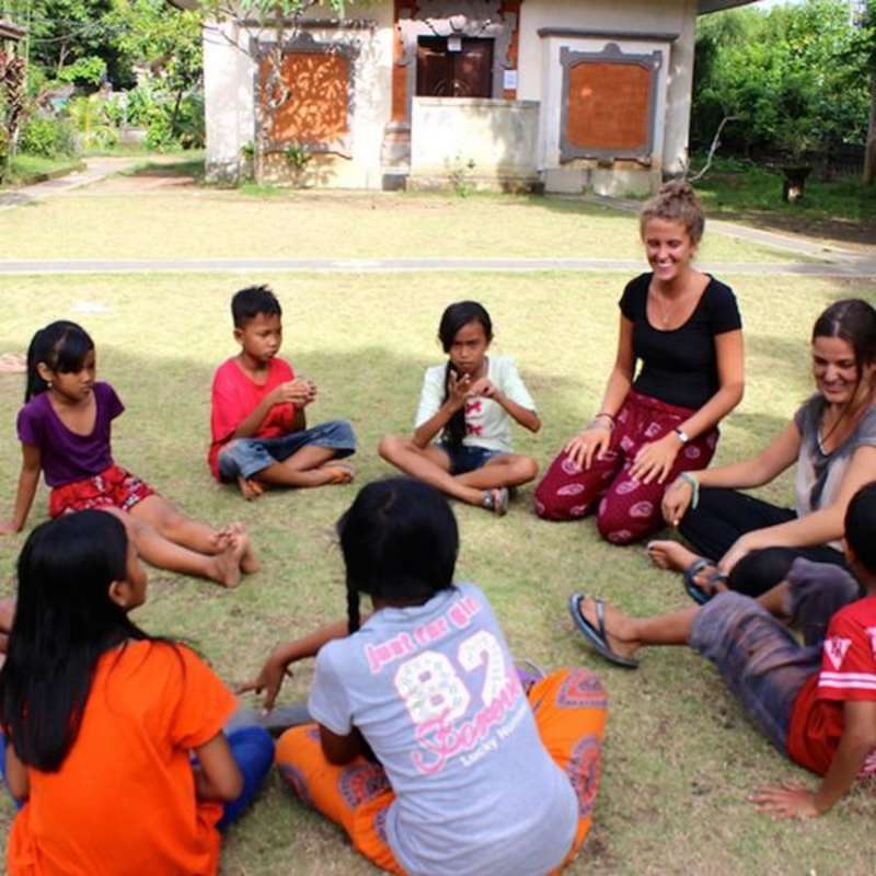 Volunteer in Education