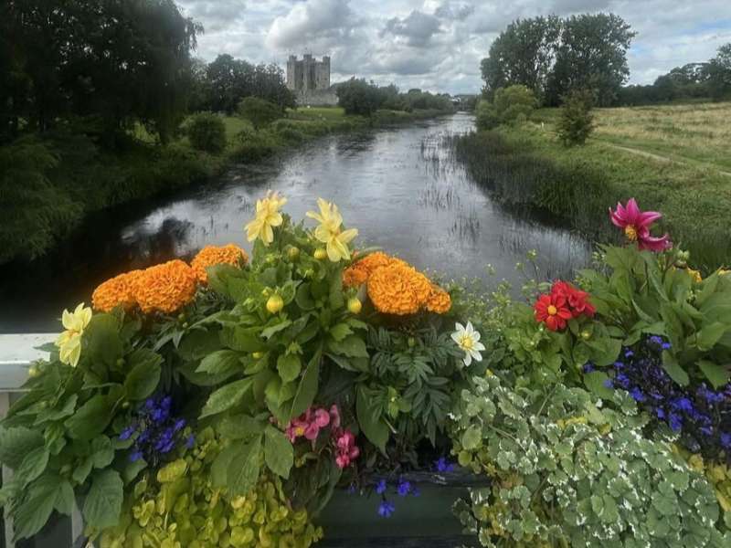 Beautiful scenery and castle in Ireland