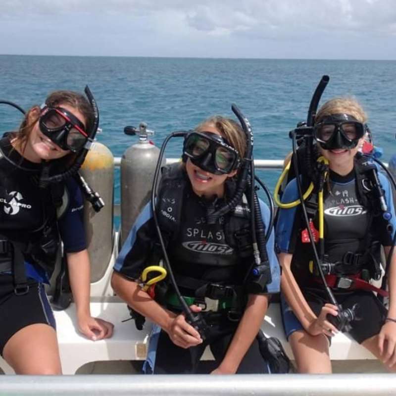 SCUBA diving in Belize