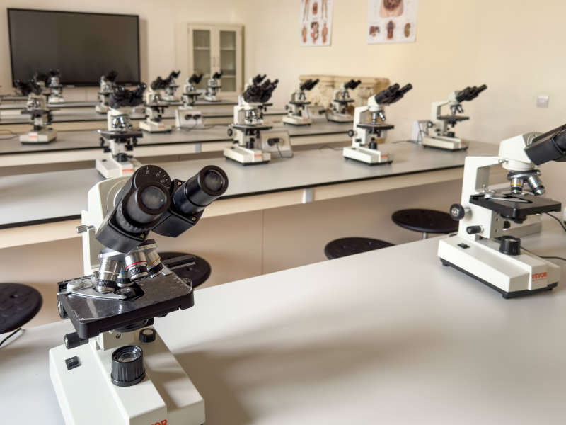 Biology laboratory at MediCampus Europeo, Faculty of Medicine in Malta