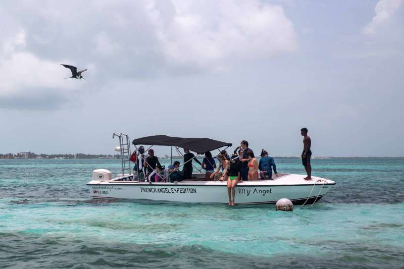 boat in belize