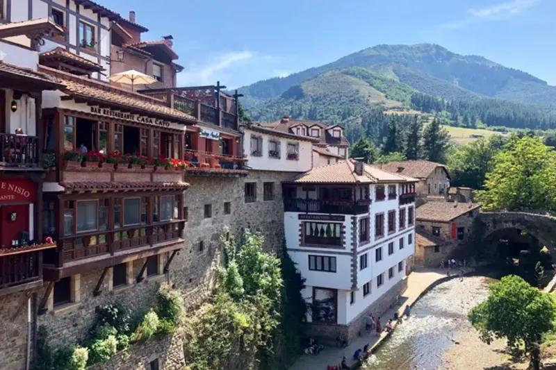 Buildings in potes