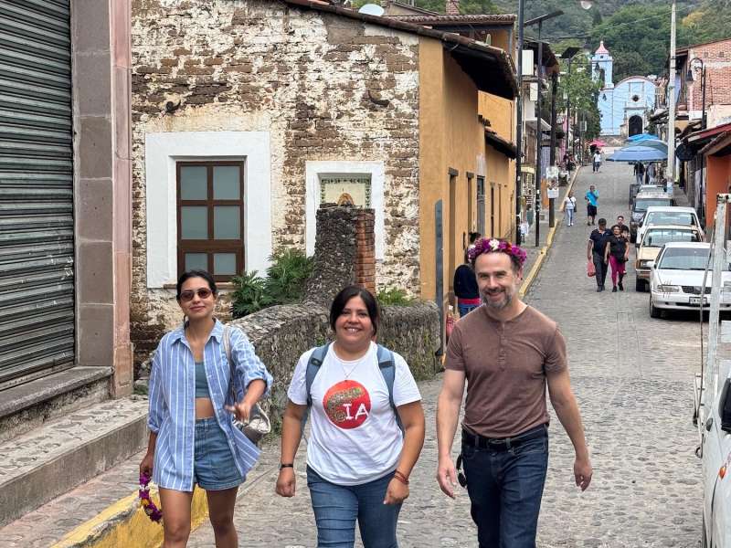 Business Spanish students exploring a historic town in central Mexico
