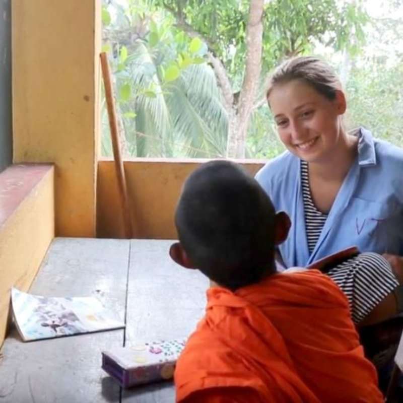 GoEco Sri Lanka - Teaching English to Buddhist Monks