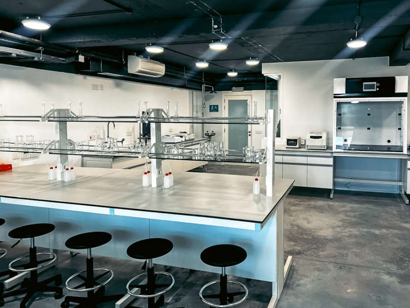 Chemistry laboratory at MediCampus Europeo, Faculty of Medicine in Malta