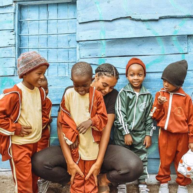 Volunteer in Tanzania with IVHQ
