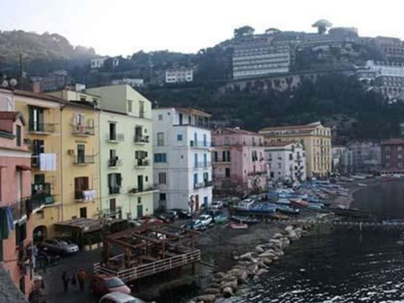 Explore italy as a high school student
