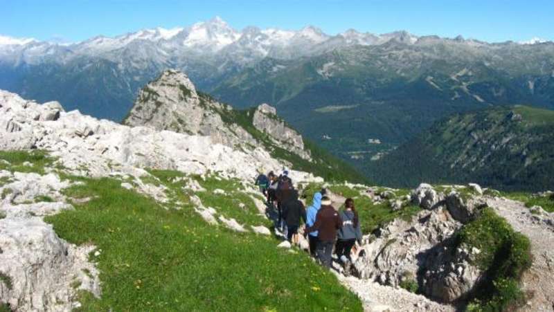 Explore Switzerland, France & Holland: Alps to Canals  — photo 6