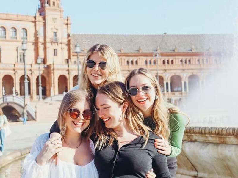 Four girls at the plaza de espana
