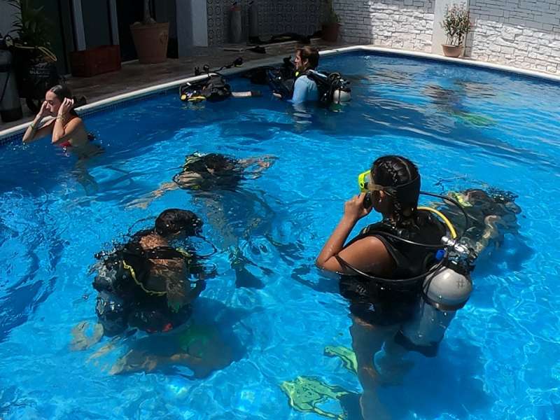 Get PADI certified in Peru with Maximo Nivel