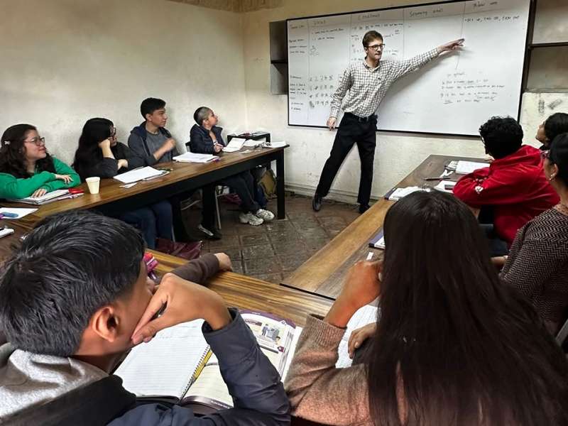 Get TEFL certified in Guatemala with Maximo Nivel