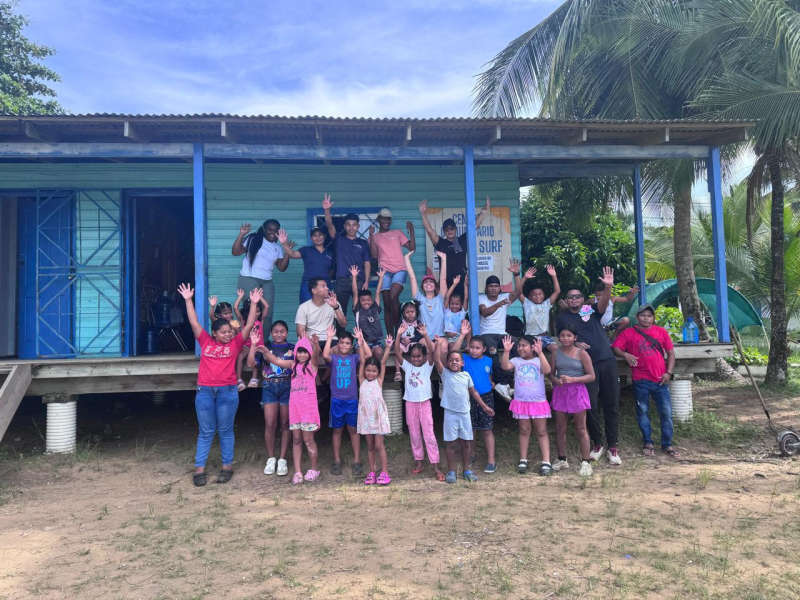 Give and Surf Volunteers