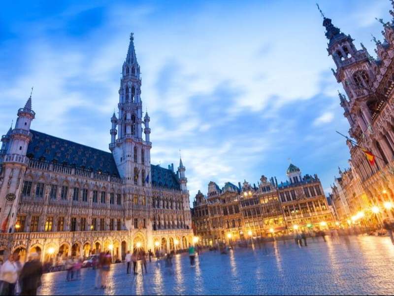 Grand building in Brussels at night