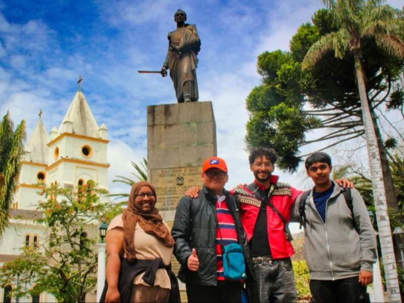 guaranda-main-plaza-cathedral-group-tour