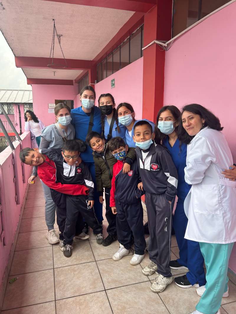 Healthcare Volunteer Program Ecuador
