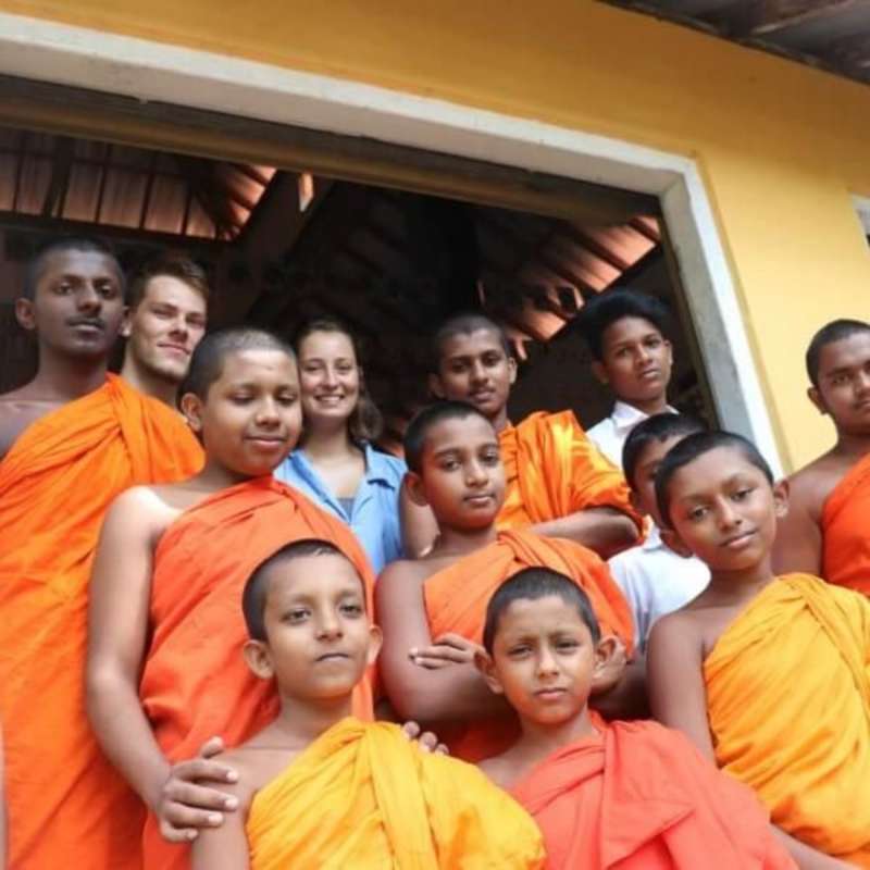 GoEco Sri Lanka - Teaching English to Buddhist Monks