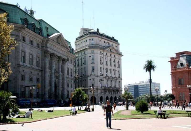 Intern in Buenos Aires